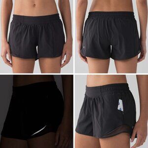 Lululemon Hotty Hot Short II Long 4" in Black, Size 6